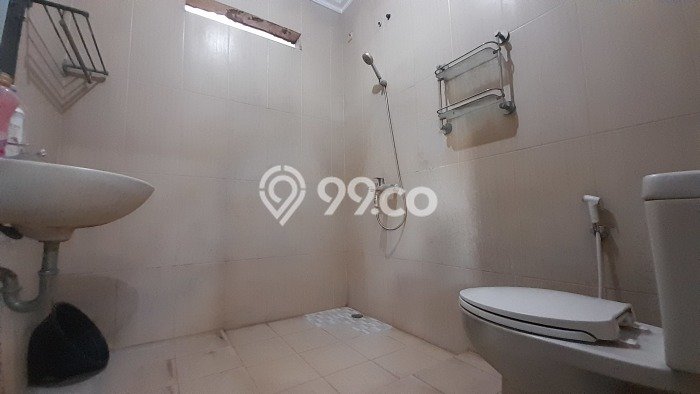 Ruko Dijual di Prime Area Jakarta Timur Luas 247m2 Ruko Dijual di Prime Area Jakarta Timur Luas 247m2
