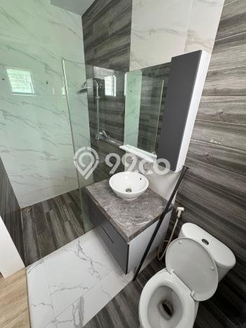 LISTING BARU! Rumah Strategis di , LT 87m2m² LB 170m2m² LISTING BARU! Rumah Strategis di , LT 87m2m² LB 170m2m²