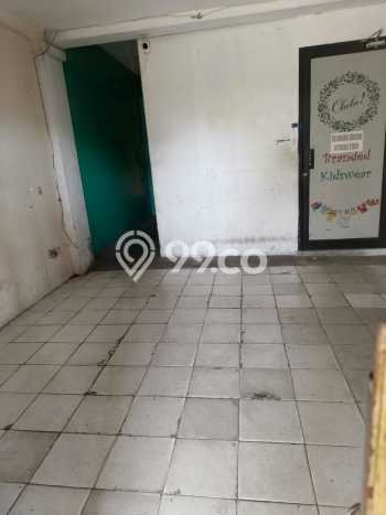 Ruko Dijual di Jakarta Barat LT 272m2 & LB 720m2 Lokasi Terbaik! Ruko Dijual di Jakarta Barat LT 272m2 & LB 720m2 Lokasi Terbaik!