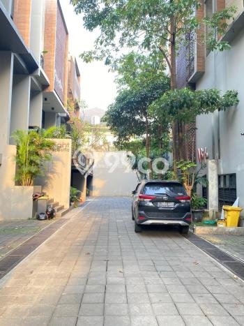 Unit Ruko Dijual di Jakarta Selatan LT 125m2 & LB 298m2 Unit Ruko Dijual di Jakarta Selatan LT 125m2 & LB 298m2
