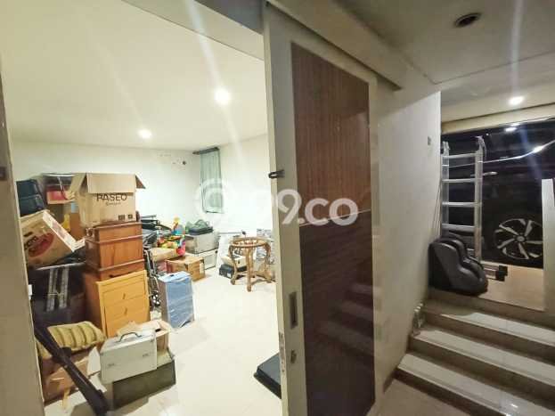 Rumah Elit LB 300m2 Siap Pakai Desain Elegan di Pondok Kelapa, Jakarta Timur Rumah Elit LB 300m2 Siap Pakai Desain Elegan di Pondok Kelapa, Jakarta Timur