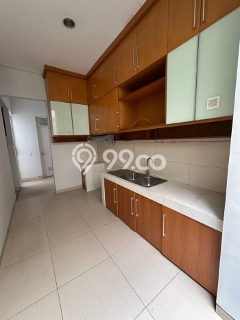 Disewakan! Rumah 4 Kamar Tidur &
3 Kamar Mandi di Citraland, Surabaya Disewakan! Rumah 4 Kamar Tidur &
3 Kamar Mandi di Citraland, Surabaya