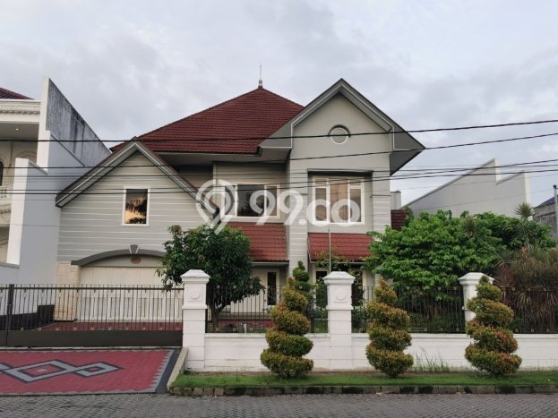 Dijual Rumah Premium dengan Fasilitas Sekitar Komplit di Sukolilo, Surabaya Dijual Rumah Premium dengan Fasilitas Sekitar Komplit di Sukolilo, Surabaya