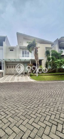 Rumah Luxury Modern Tanpa Renovasi di Pakuwon Indah Surabaya Rumah Luxury Modern Tanpa Renovasi di Pakuwon Indah Surabaya