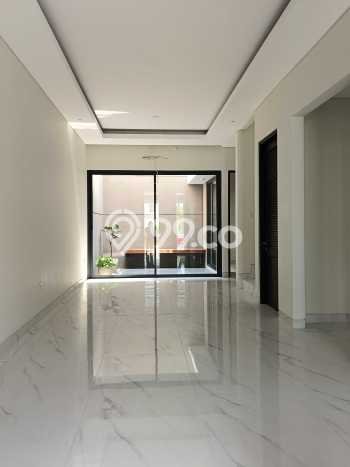 Ready to Use! Premium House LT 126m2 Desain Elegan di Citraland Ready to Use! Premium House LT 126m2 Desain Elegan di Citraland
