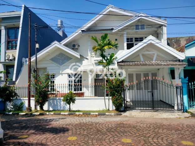 Jual Rumah Bagus Siap Huni LB 250m2 di Rungkut, Surabaya Jual Rumah Bagus Siap Huni LB 250m2 di Rungkut, Surabaya