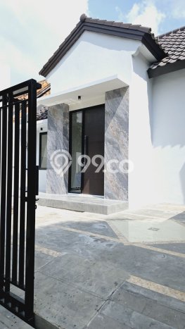 Jual Rumah Modern 2 KT di Citraland, Surabaya Jual Rumah Modern 2 KT di Citraland, Surabaya