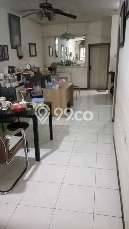 Rumah Strategis Modern Lb 150m2 di Tenggilis Mejoyo, Surabaya Rumah Strategis Modern Lb 150m2 di Tenggilis Mejoyo, Surabaya