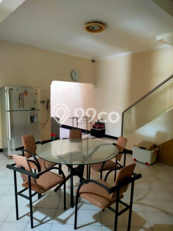 Jual Rumah Bagus Siap Huni LB 250m2 di Rungkut, Surabaya Jual Rumah Bagus Siap Huni LB 250m2 di Rungkut, Surabaya