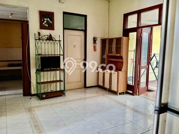 Rumah Mewah LB 300m2 Siap Huni Desain Elegan di Citraland, Surabaya Rumah Mewah LB 300m2 Siap Huni Desain Elegan di Citraland, Surabaya