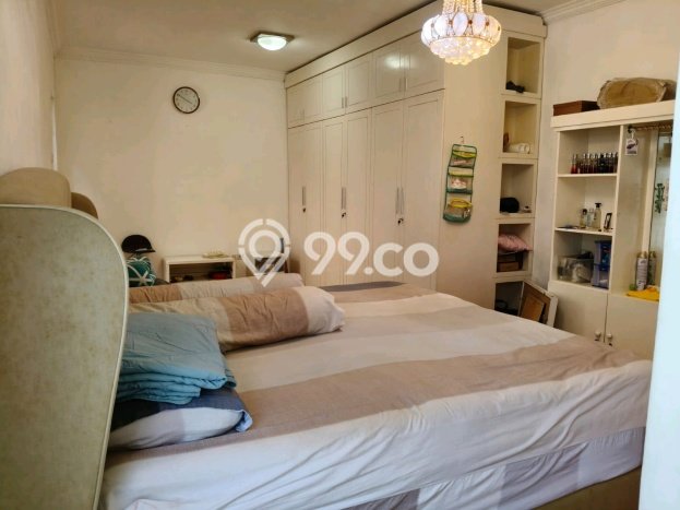 Rumah Elit Modern Tanpa Renovasi di Manyar Surabaya Rumah Elit Modern Tanpa Renovasi di Manyar Surabaya