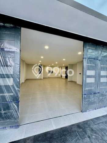 Rumah Elit LB 380m2 Siap Huni Desain Elegan di Citraland, Surabaya Rumah Elit LB 380m2 Siap Huni Desain Elegan di Citraland, Surabaya