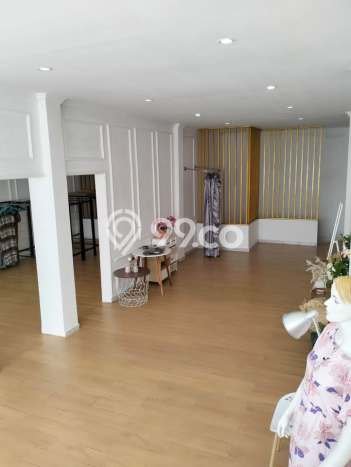 Dijual Ruko Kawasan Strategis di Kerobokan Kelod, Luas 200m2m², Jalan Raya Dijual Ruko Kawasan Strategis di Kerobokan Kelod, Luas 200m2m², Jalan Raya