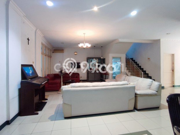 Dijual Rumah Mewah Megah Dengan View Eksklusif di Muara Karang, Jakarta Utara Dijual Rumah Mewah Megah Dengan View Eksklusif di Muara Karang, Jakarta Utara