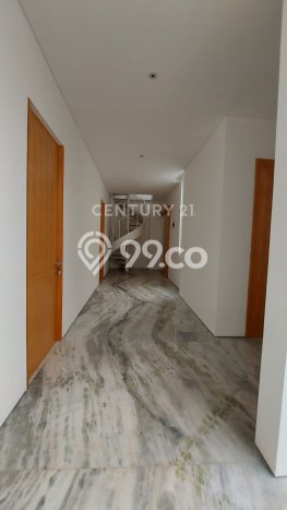 Rumah Luxury Modern Siap Huni di Pondok Indah Jakarta Selatan Rumah Luxury Modern Siap Huni di Pondok Indah Jakarta Selatan