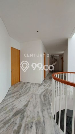 Rumah Luxury Modern Siap Huni di Pondok Indah Jakarta Selatan Rumah Luxury Modern Siap Huni di Pondok Indah Jakarta Selatan