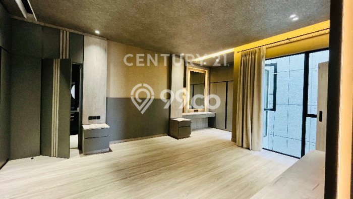 Hunian Elit LB 384m2 Siap Huni Desain Elegan di Pondok Indah, Jakarta Selatan Hunian Elit LB 384m2 Siap Huni Desain Elegan di Pondok Indah, Jakarta Selatan