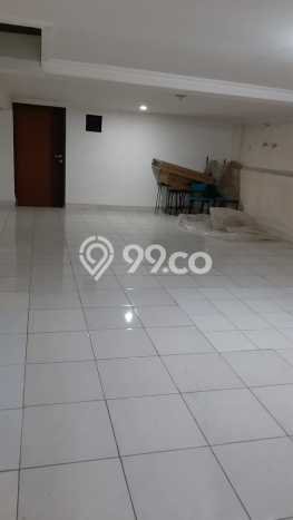 Rumah Luas Asri 4 KT Siap Pakai di Tanjung Duren Jakarta Barat Rumah Luas Asri 4 KT Siap Pakai di Tanjung Duren Jakarta Barat