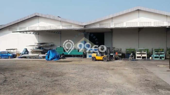Unit Gudang Dijual di Cikupa Tangerang Luas Tanah 10160m2, Luas Bangunan 6204m2 Unit Gudang Dijual di Cikupa Tangerang Luas Tanah 10160m2, Luas Bangunan 6204m2