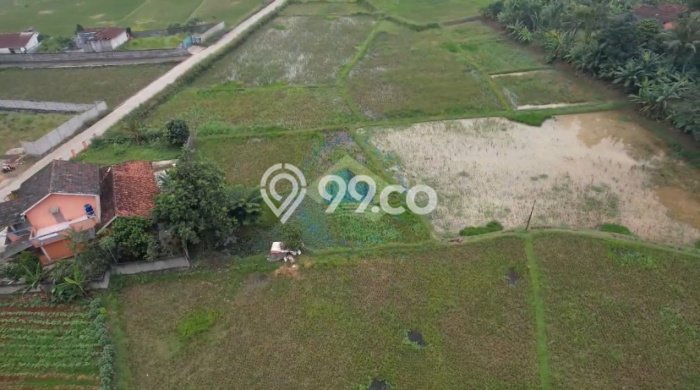 Lahan Kosong Dijual di Tangerang dengan Area 4900m2 Lahan Kosong Dijual di Tangerang dengan Area 4900m2