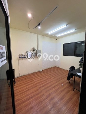 Ruko Dijual di Jakarta Barat LT 299m2 & LB 619m2 Lokasi Terbaik! Ruko Dijual di Jakarta Barat LT 299m2 & LB 619m2 Lokasi Terbaik!