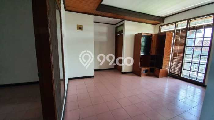 Dijual Rumah Luas Megah Dengan View Cantik di Kalideres, Jakarta Barat Dijual Rumah Luas Megah Dengan View Cantik di Kalideres, Jakarta Barat