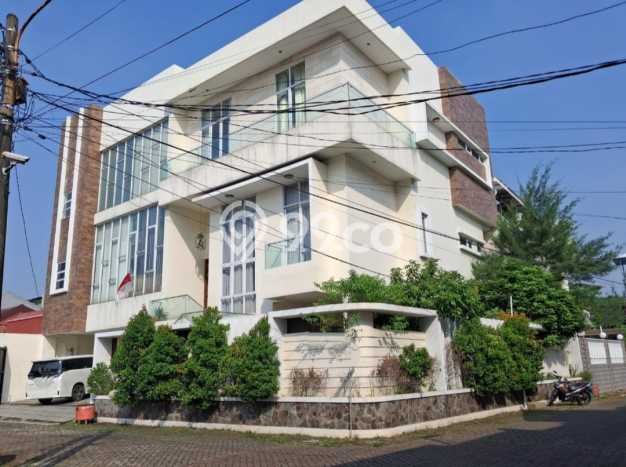Hunian Elit LB 750m2 Siap Pakai Desain Elegan di Kalideres, Jakarta Barat Hunian Elit LB 750m2 Siap Pakai Desain Elegan di Kalideres, Jakarta Barat