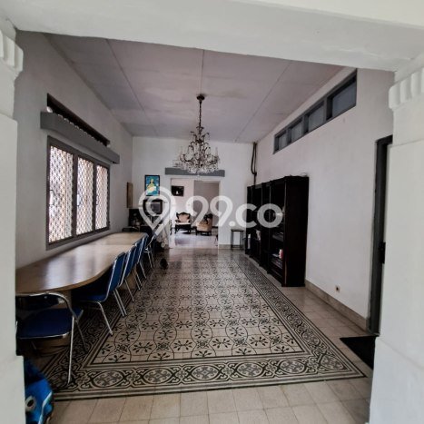 Hunian Mewah Dijual LT 974m2 di Menteng, Jakarta Pusat Hunian Mewah Dijual LT 974m2 di Menteng, Jakarta Pusat