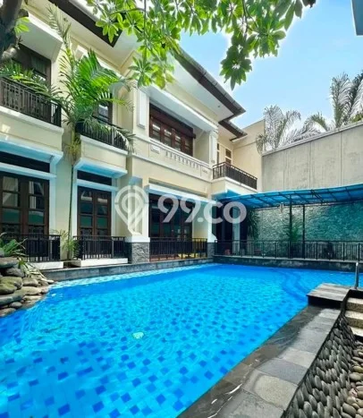Siap Huni Hunian Elit 5 Kamar di Menteng Dekat ke Mana Pun Siap Huni Hunian Elit 5 Kamar di Menteng Dekat ke Mana Pun