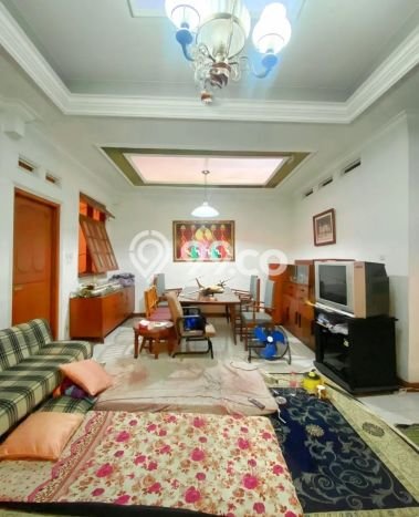 Rumah Elit Modern Tanpa Renovasi di Setiabudi Jakarta Selatan Rumah Elit Modern Tanpa Renovasi di Setiabudi Jakarta Selatan