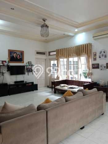 Siap Huni Rumah Mewah 6 Kamar di Mampang Prapatan Dekat ke Mana Pun Siap Huni Rumah Mewah 6 Kamar di Mampang Prapatan Dekat ke Mana Pun