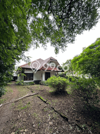 Hunian Mewah Dijual LT 1110m2 di Menteng, Jakarta Pusat Hunian Mewah Dijual LT 1110m2 di Menteng, Jakarta Pusat