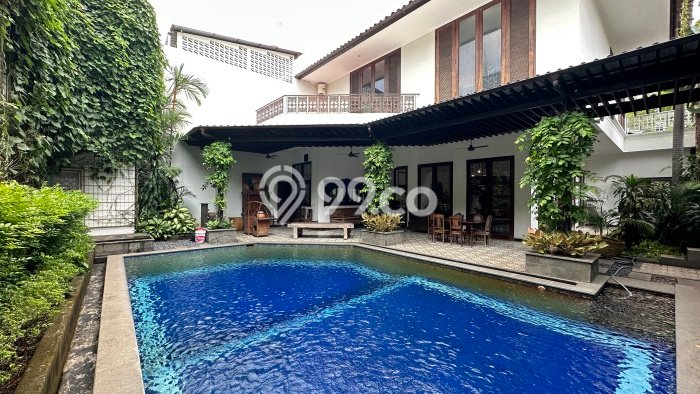 Rumah Modern Disewakan di Menteng Jakarta Pusat Lokasi Sangat Strategis Rumah Modern Disewakan di Menteng Jakarta Pusat Lokasi Sangat Strategis