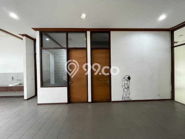 Siap Huni Hunian Elit 4 Kamar di Menteng Dekat ke Mana Saja Siap Huni Hunian Elit 4 Kamar di Menteng Dekat ke Mana Saja