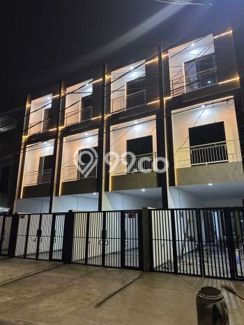 Rumah Elit LB 100m2 Siap Pakai Desain Elegan di Tanjung Duren, Jakarta Barat Rumah Elit LB 100m2 Siap Pakai Desain Elegan di Tanjung Duren, Jakarta Barat