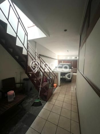 Hunian Mewah Siap Huni LT 640m2 di Serpong, Tangerang Selatan Hunian Mewah Siap Huni LT 640m2 di Serpong, Tangerang Selatan