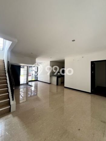 Jual Rumah Luas Elegan Dengan View Cantik di BSD, Tangerang Jual Rumah Luas Elegan Dengan View Cantik di BSD, Tangerang