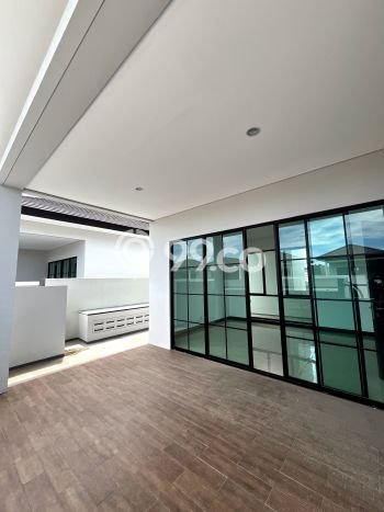 Jual Rumah Luas Elegan Dengan View Cantik di BSD, Tangerang Jual Rumah Luas Elegan Dengan View Cantik di BSD, Tangerang