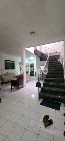 PENAWARAN TERBATAS! Rumah Berkualitas area Cicendo, LT 1607m2m² LB 230m2m² PENAWARAN TERBATAS! Rumah Berkualitas area Cicendo, LT 1607m2m² LB 230m2m²