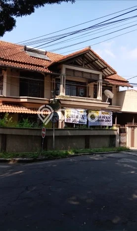 Rumah Elit Modern Tanpa Renovasi di Geger Kalong Bandung Rumah Elit Modern Tanpa Renovasi di Geger Kalong Bandung