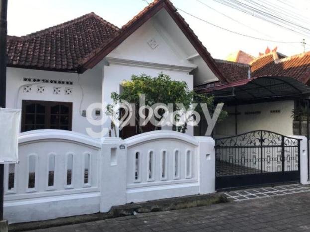BEST CHOICE! Rumah di Kuta Selatan, Luas 110m2m² LB 55m2m² BEST CHOICE! Rumah di Kuta Selatan, Luas 110m2m² LB 55m2m²