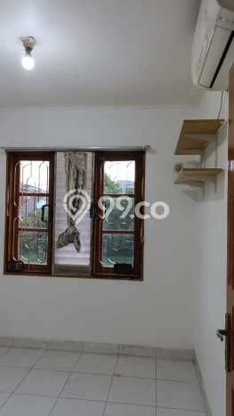 Rumah sewa siap pakai 3 Kamar Tidur di Taman Palem, Jakarta Barat Rumah sewa siap pakai 3 Kamar Tidur di Taman Palem, Jakarta Barat