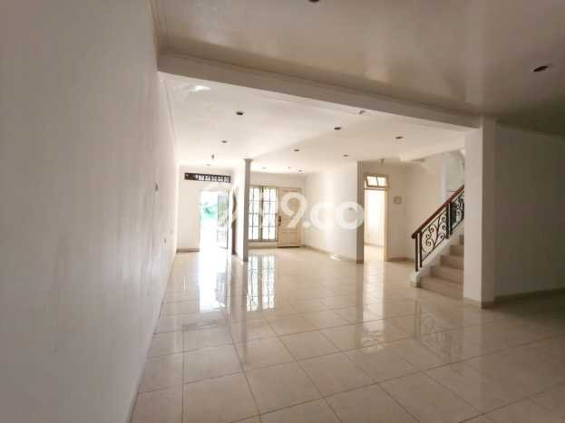Rumah Modern 5 KT di Kota Wisata Bogor Rumah Modern 5 KT di Kota Wisata Bogor