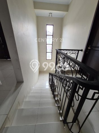 Rumah Eksklusif Siap Huni LT 299m2 di Lemahwungkuk, Cirebon Rumah Eksklusif Siap Huni LT 299m2 di Lemahwungkuk, Cirebon