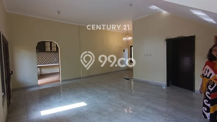 Rumah di Kejaksan, 3 KT, Akses Mudah Pusat Kota, Luas 300m2m² LB 200m2m² Rumah di Kejaksan, 3 KT, Akses Mudah Pusat Kota, Luas 300m2m² LB 200m2m²