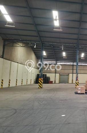 Unit Gudang Paling Strategis di Cakung Jakarta Timur dengan LB 1728m2 Unit Gudang Paling Strategis di Cakung Jakarta Timur dengan LB 1728m2