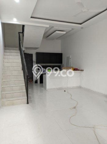 Dijual Rumah Eksklusif 4 KT di Utan Kayu, Jakarta Timur Dijual Rumah Eksklusif 4 KT di Utan Kayu, Jakarta Timur
