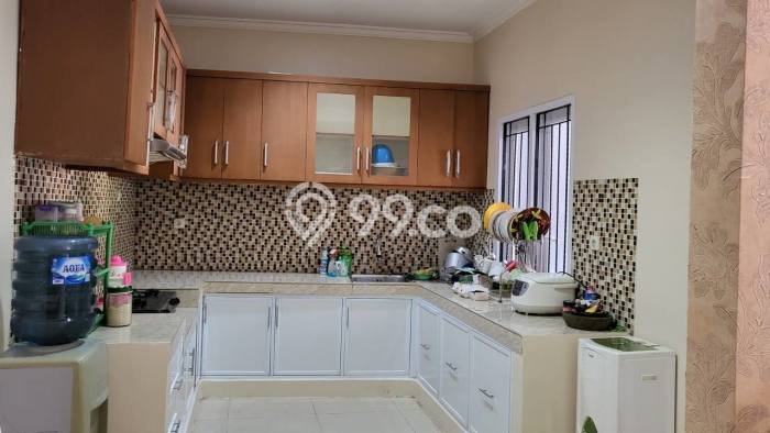 Rumah Elit Modern Tanpa Renovasi di Cibubur Depok Rumah Elit Modern Tanpa Renovasi di Cibubur Depok