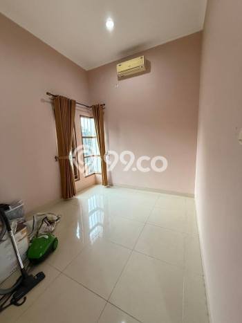 Rumah Elit Modern Tanpa Renovasi di Cibubur Depok Rumah Elit Modern Tanpa Renovasi di Cibubur Depok