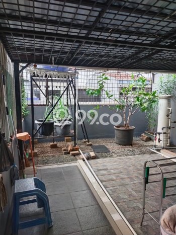 Disewakan Kantor di Kawasan Ramai Taman Meruya Luas 322m2 Disewakan Kantor di Kawasan Ramai Taman Meruya Luas 322m2